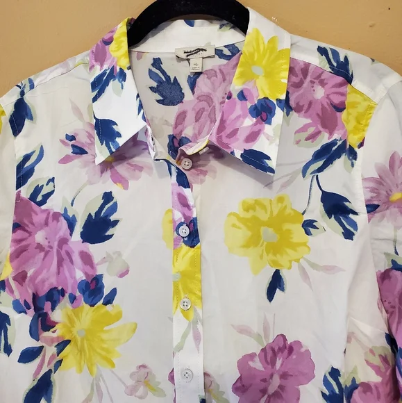 Talbots Classic Floral cotton shirt - pastels (lavender, yellow, blue) - Picture 6 of 10